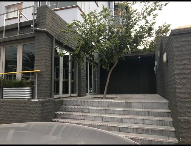 230M² BUILDING TO LET IN GARDENS